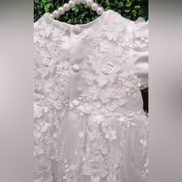 Princess Daliana 3D Floral Lace Full Length Dress with bonnet size: 9 months - Picture 8 of 9